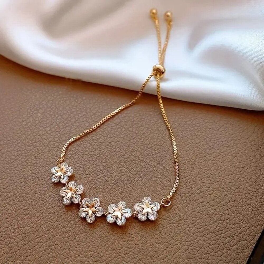Vintage-Inspired Adjustable Flower & Star Charm Bracelet for Women
